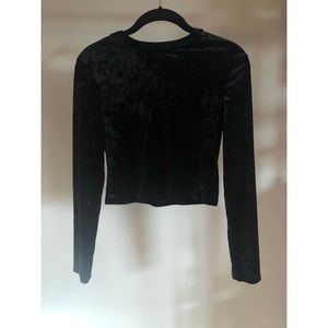 H&M black velvet mock neck crop top